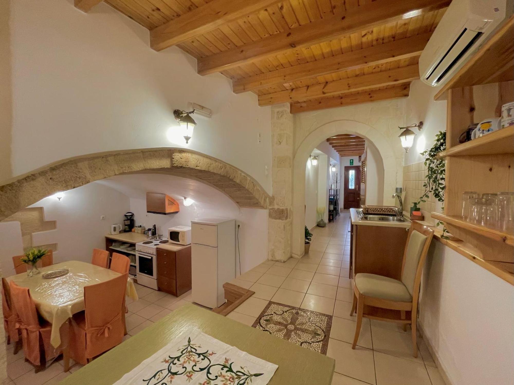 Odyssey House Villa La Canea
